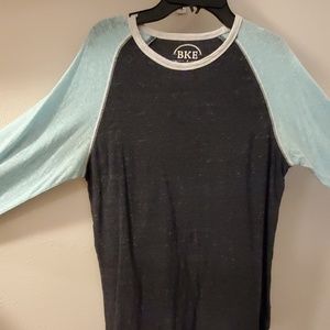 3/4 sleeve shirt